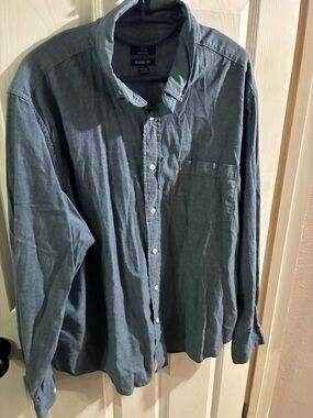 Men’s XL Blue Button Up Shirt